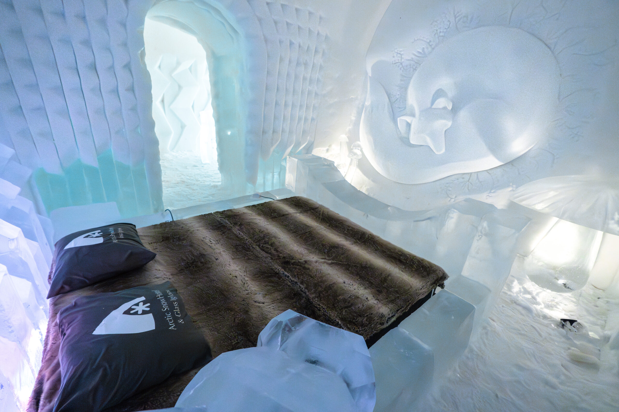 104 The dreamy fox - Uninen kettu - Double suite 2024 - Arctic SnowHotel & Glass Igloos-7