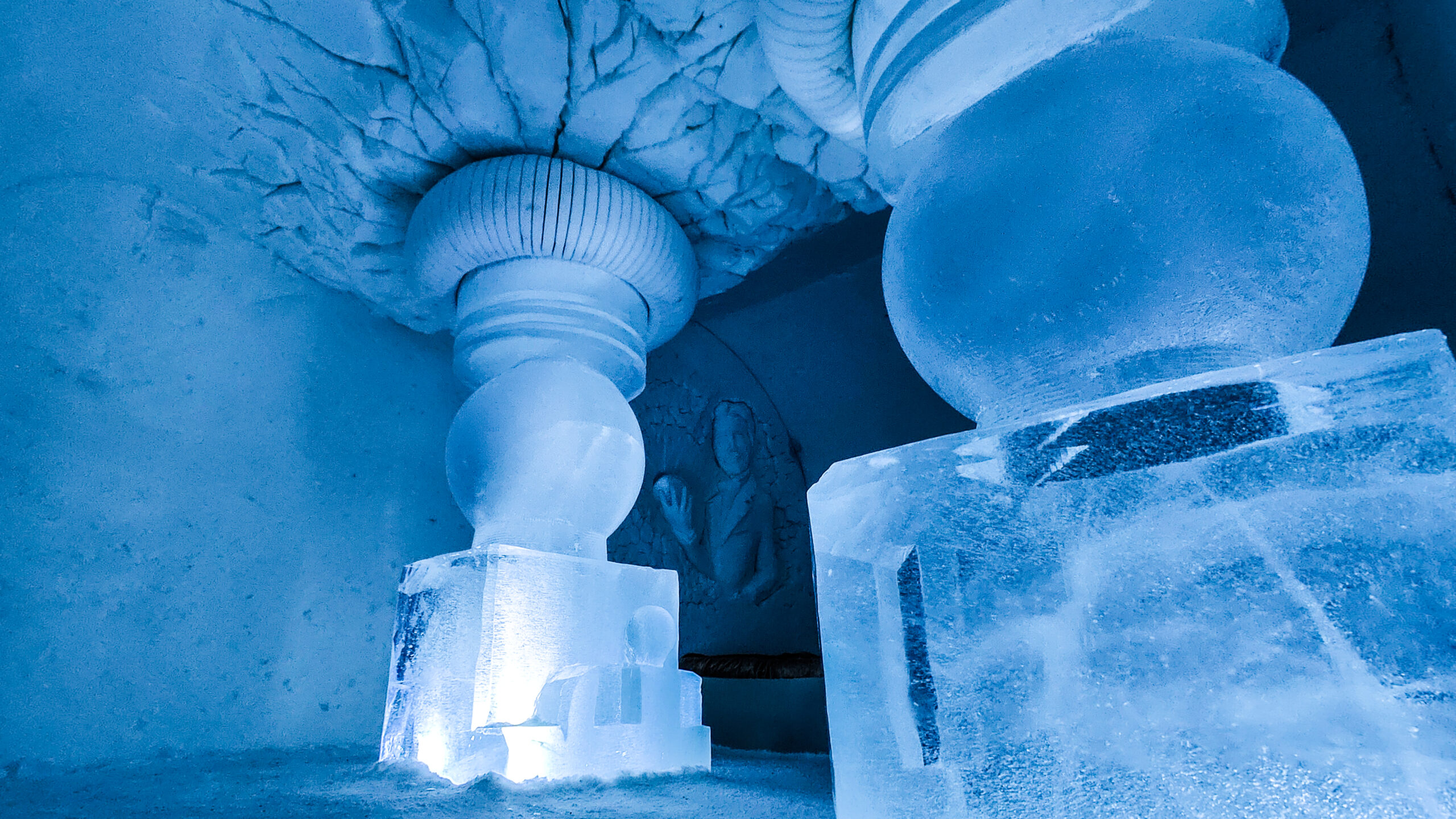 Arctic SnowHotel & Glass Igloos Snow Suites Rovaniemi Lapland Finland (20)