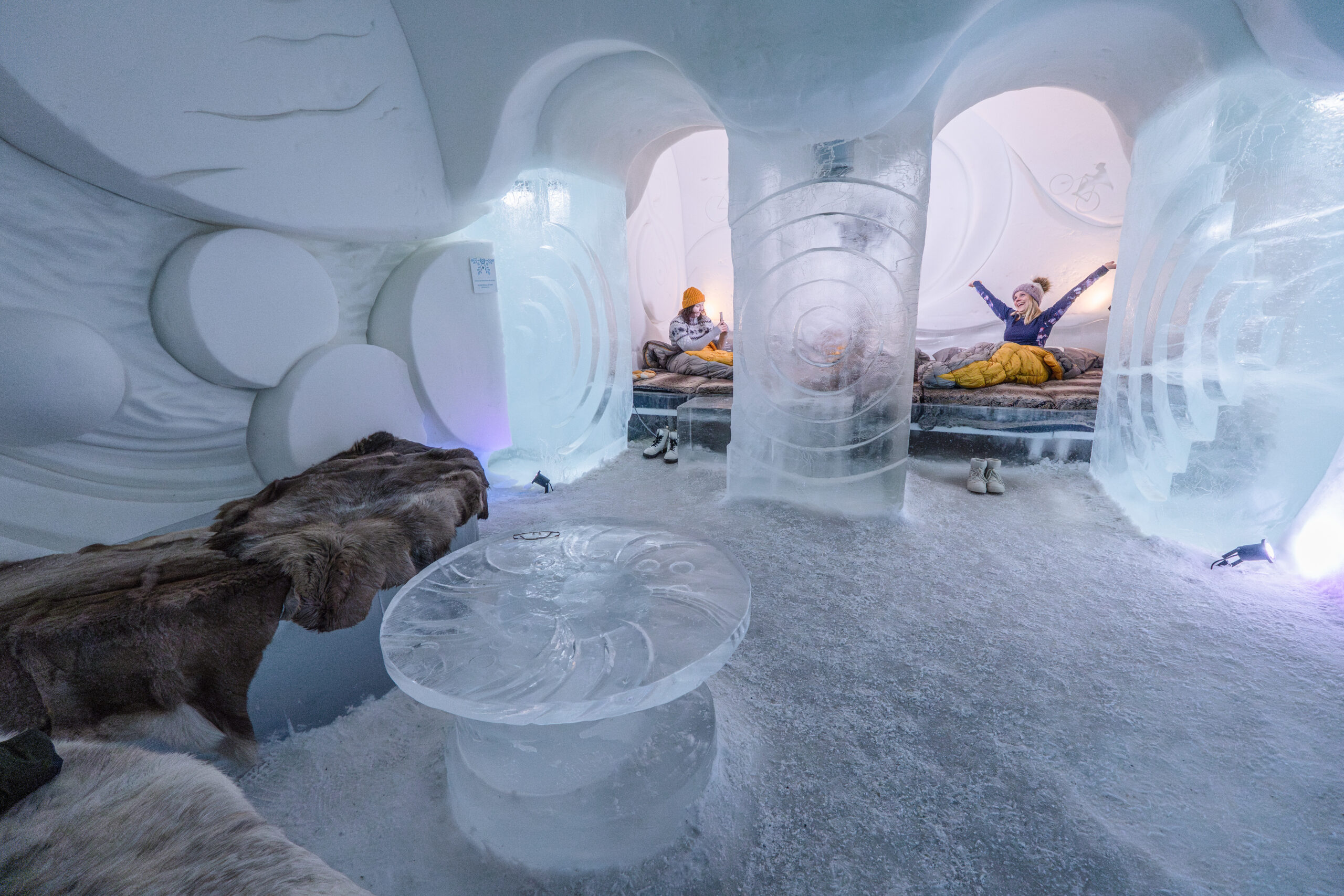 Sleeping in the snow hotel - Family suite - Arctic SnowHotel & Glass Igloos (1)
