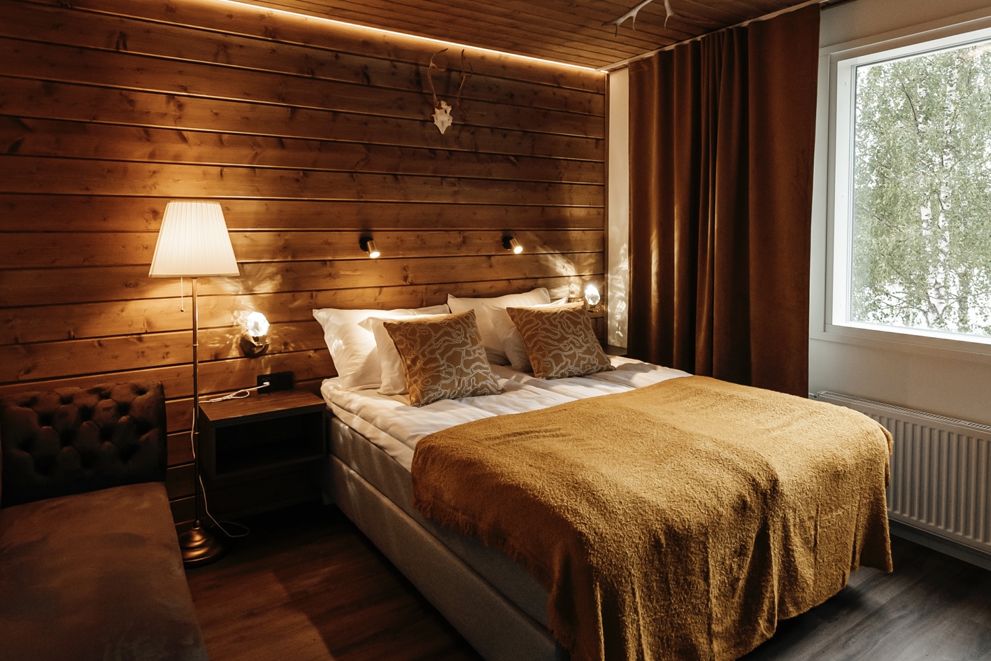 Deluxe-room-Lake-view-Dark_AR-ROOM_SM_Aito-AlexandraV_2024-06-29 (31)