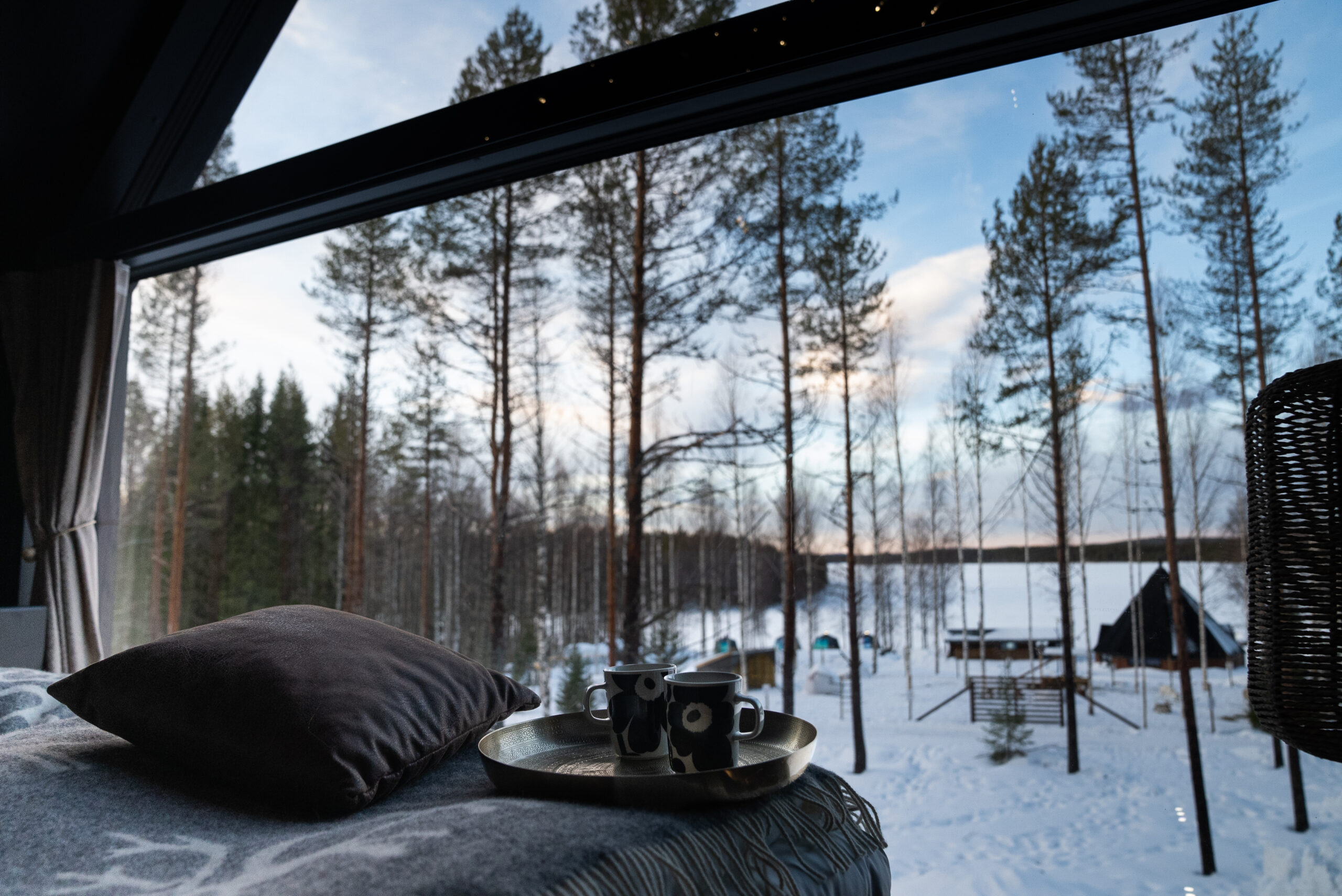 Lakeview-Treehouse-interior-cups-cushion_AR-Tree_W_NUT-David&YiChun_2025-01-16-11